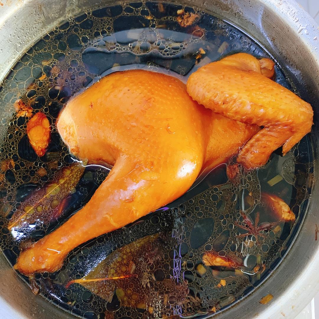 地道广式豉油鸡“浸熟法”，鸡皮滑爽肉质嫩
