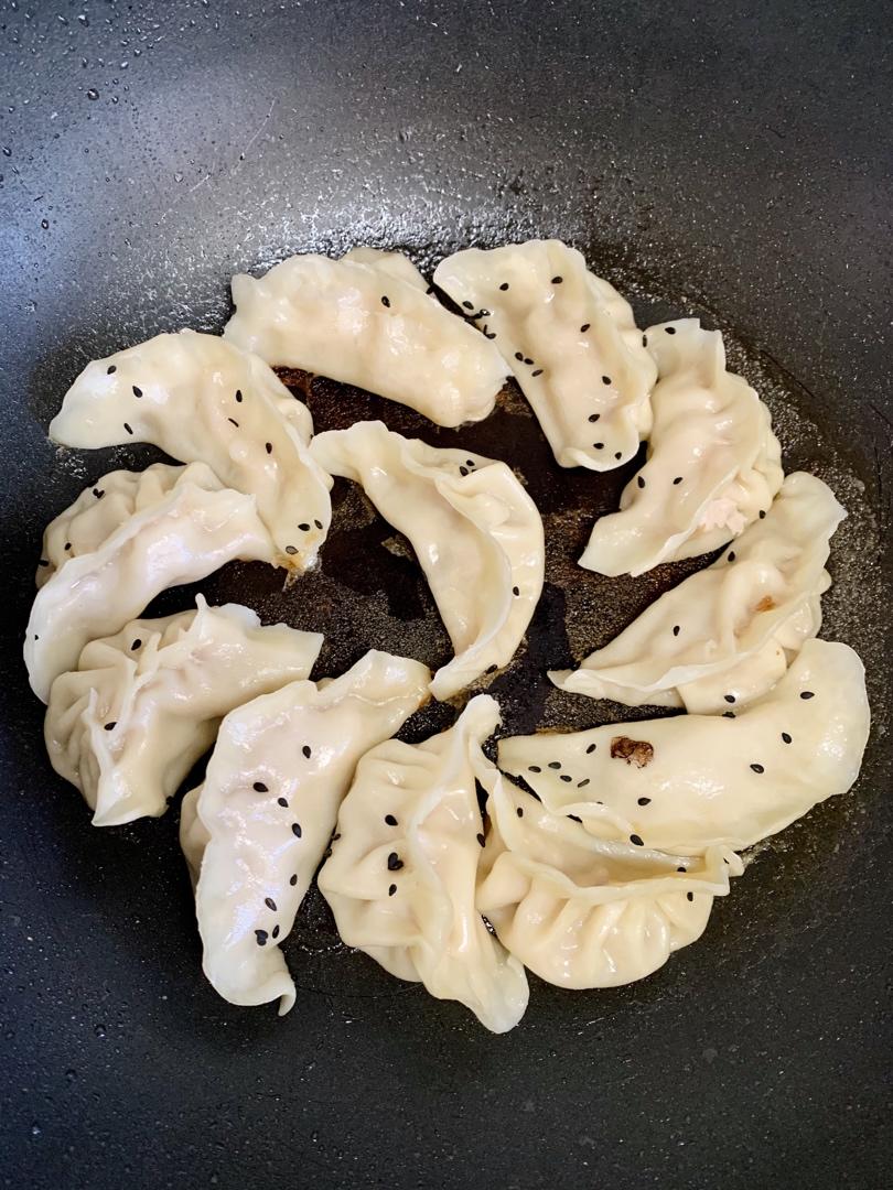 超级简单做煎饺