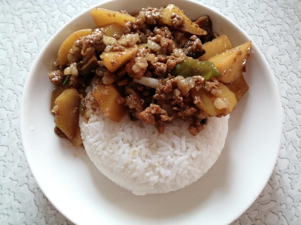 ㊙️香菇土豆肉沫拌饭❗️比外卖还好吃