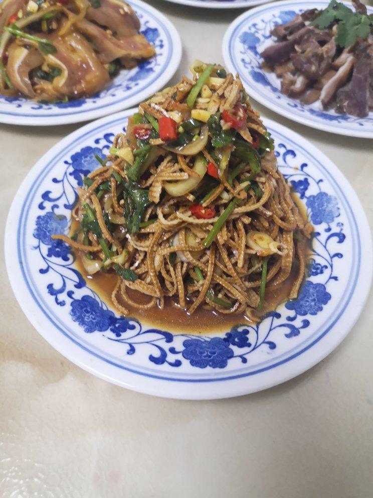 凉拌豆腐丝