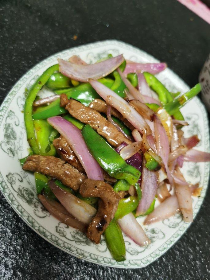 黑椒牛肉粒