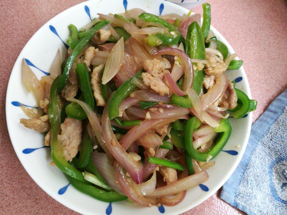 洋葱青椒炒肉丝