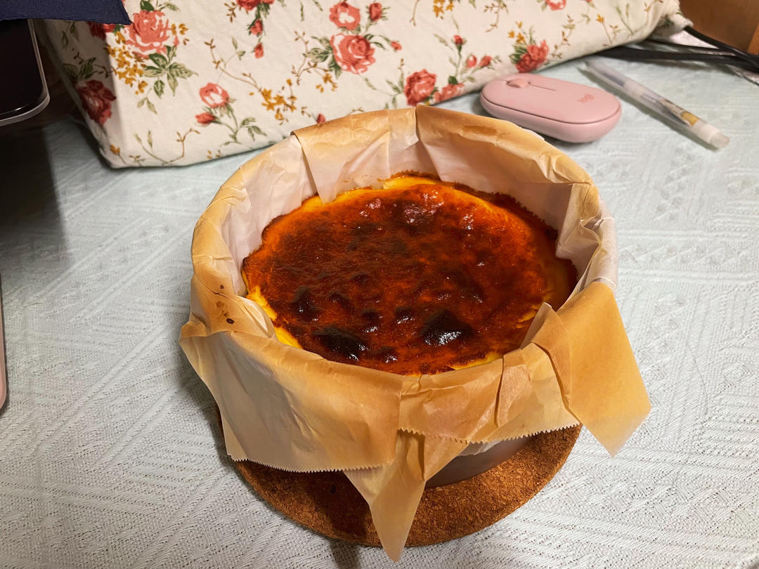 巴斯克蛋糕（马壮实）