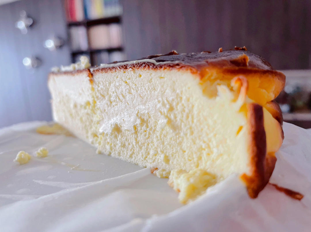 六寸巴斯克流心芝士蛋糕