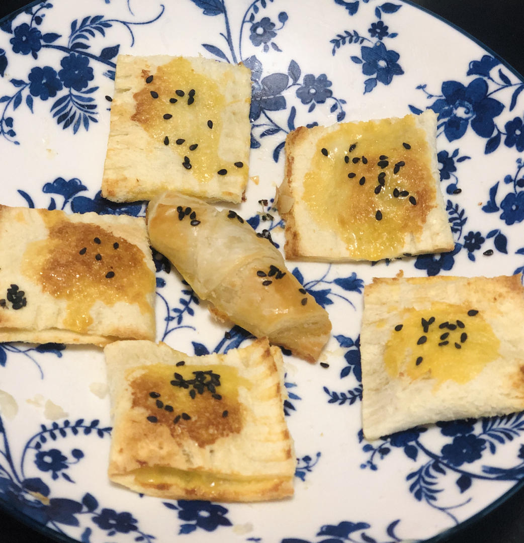 外脆里软❗️能拉丝的芝士香蕉吐司脆❗️