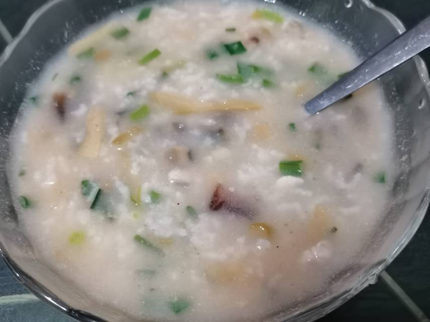 皮蛋瘦肉粥 Pidan & Pork Rice Soup