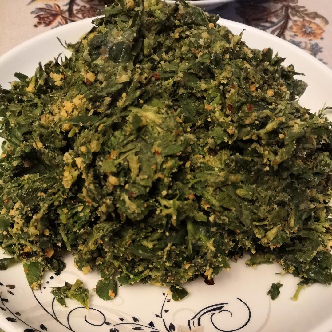 超简单的低卡饱腹瘦身饭—陕西名吃“蒸麦饭”（苜蓿）