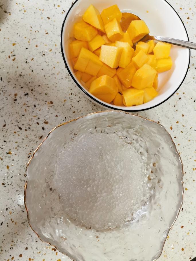 芒果西米汤圆益力多糖水的做法 步骤7