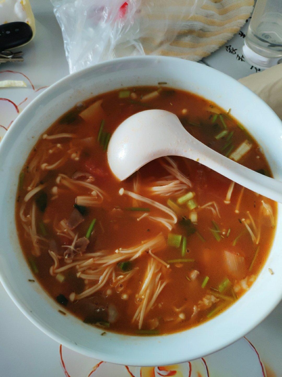 私家酸汤肥牛金针菇