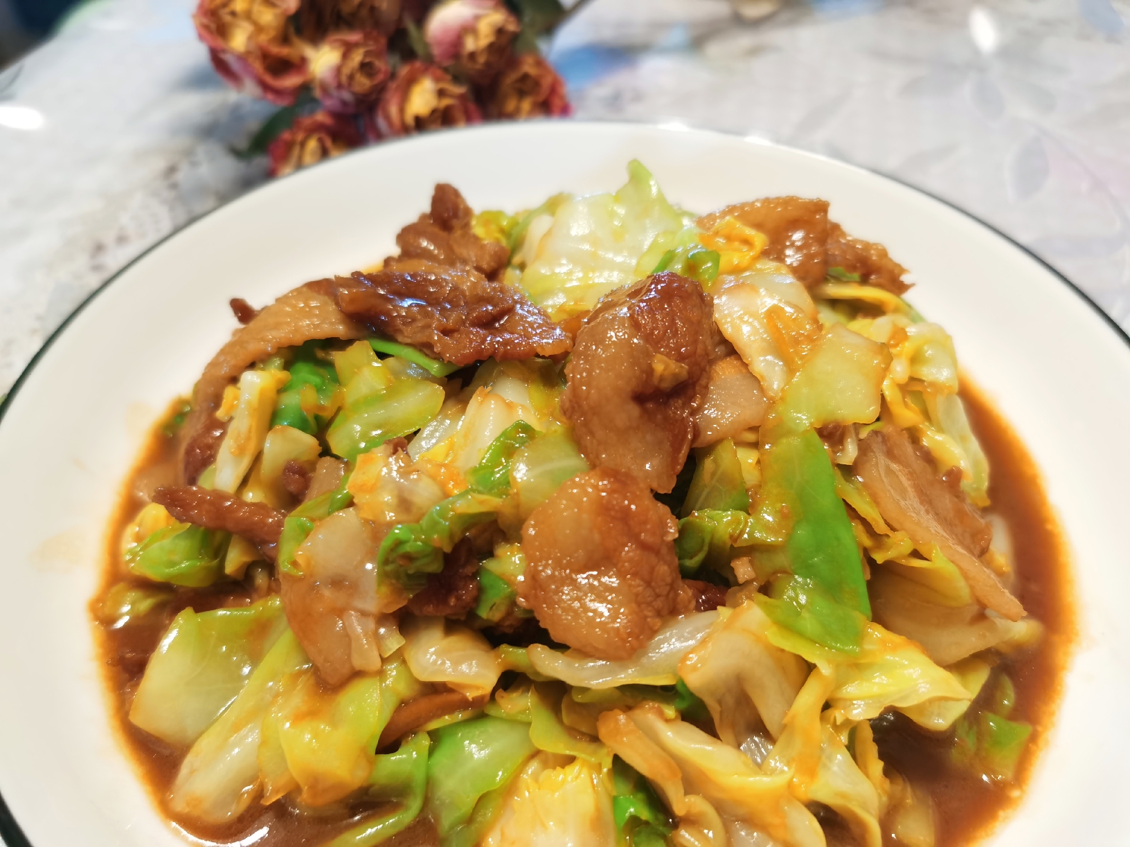 干锅包菜(低温做法:肉炒圆白菜)～小美家常菜