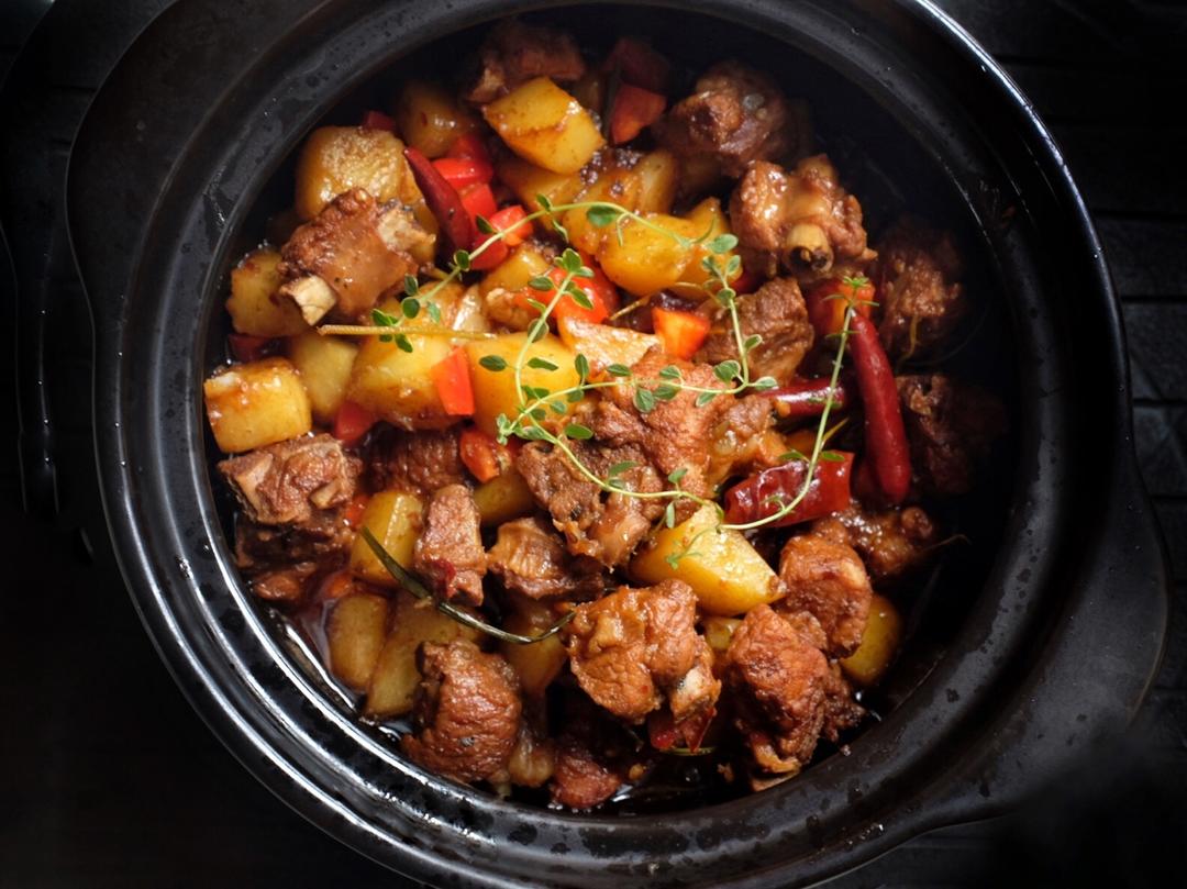 川味土豆烧排骨