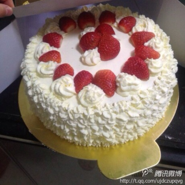 草莓鲜奶油蛋糕