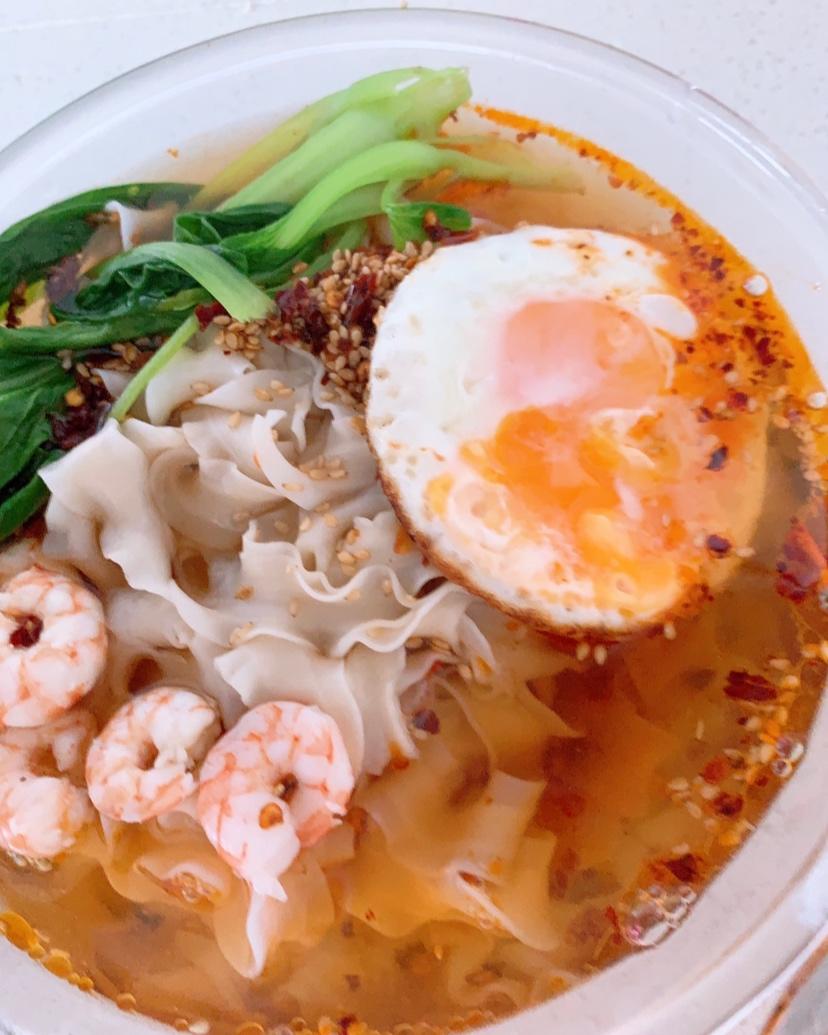 油泼辣子酸汤面