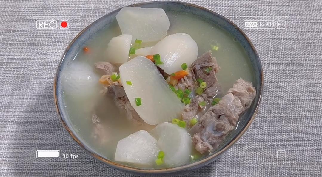 白萝卜猪骨汤
