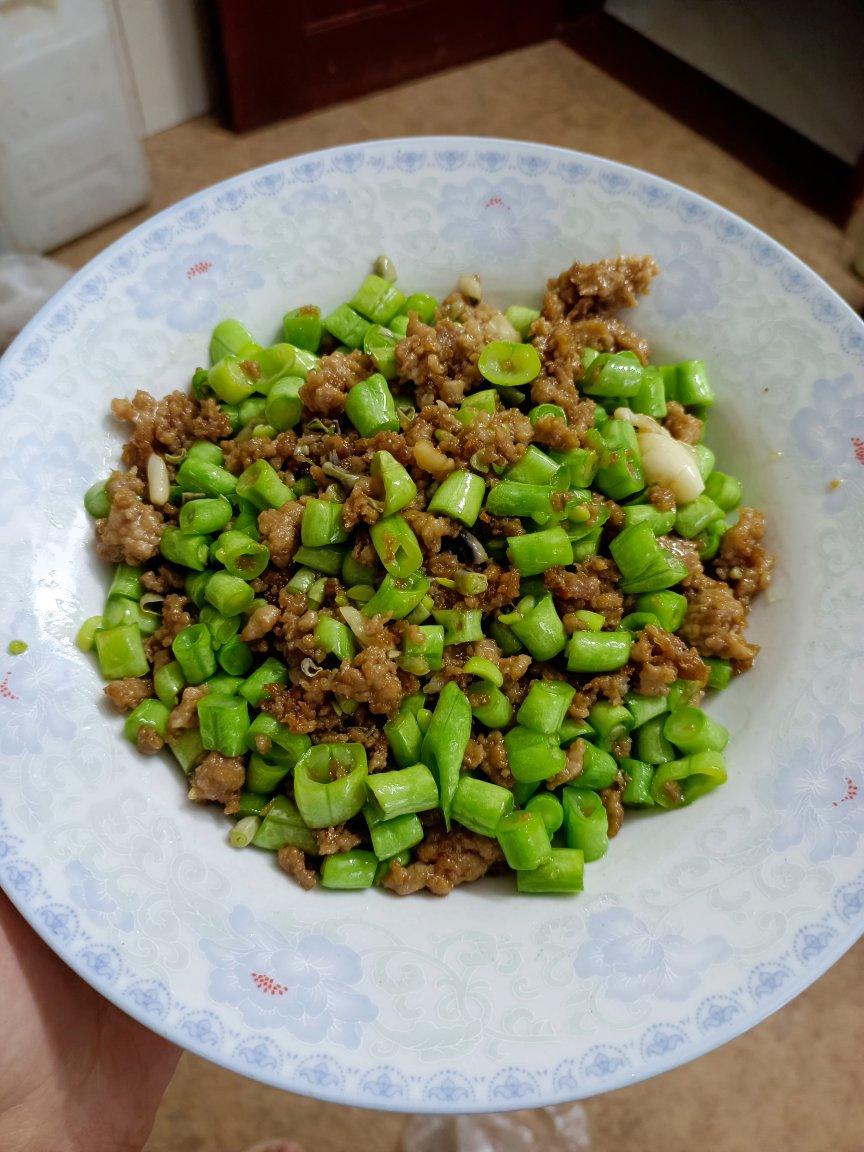 🥩豆角炒肉沫✅无敌了，拌饭真绝了