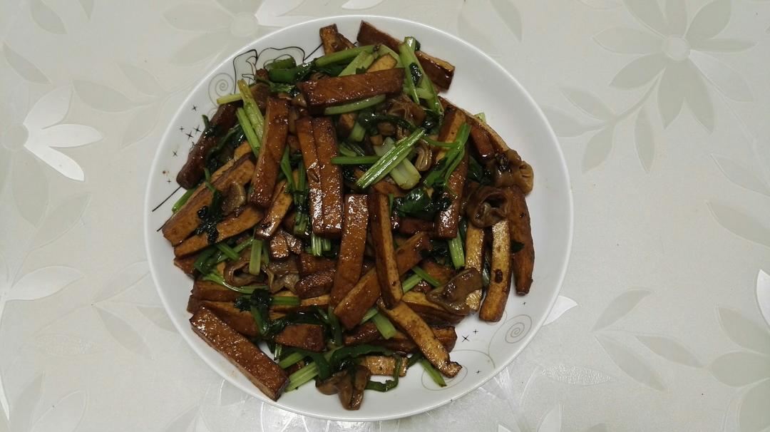 芹菜炒香干