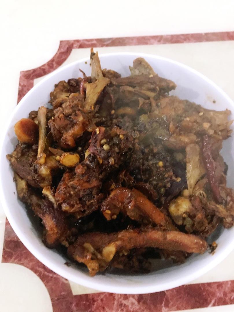 自制周黑鸭～完爆连锁店的麻辣鸭货和素菜～鸭肠鸭脖鸭锁骨藕片海带～