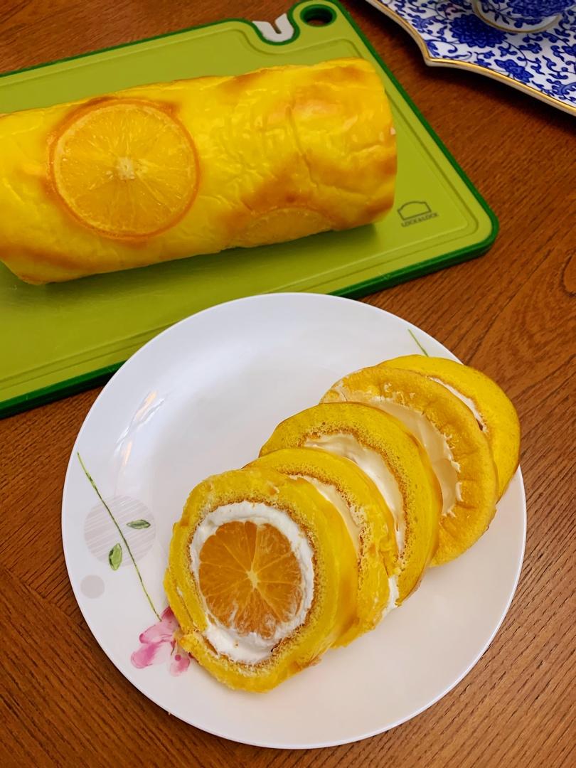 满满“一颗橙子”的香橙蛋糕卷