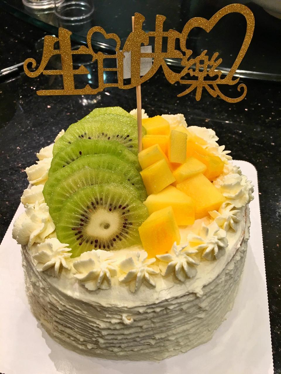 奶油水果装饰蛋糕
