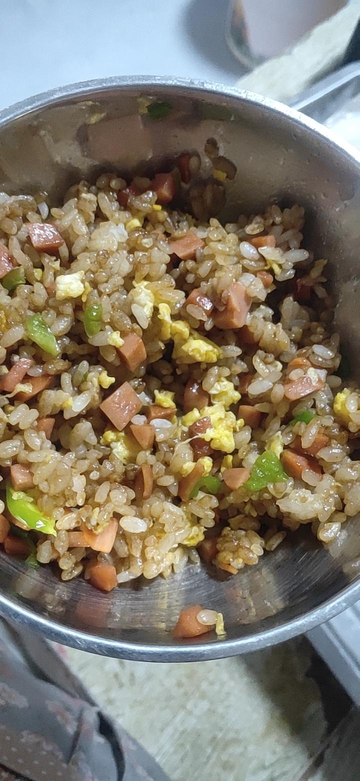 超级好吃的酱油火腿蛋炒饭！