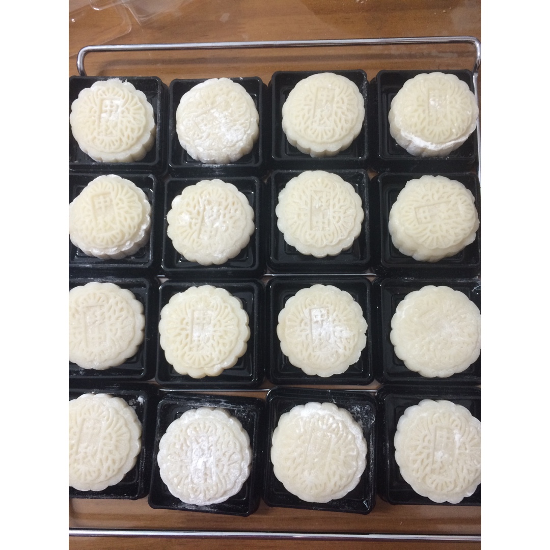 冰皮豆沙月饼