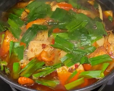 无敌美味的香辣杂鱼锅