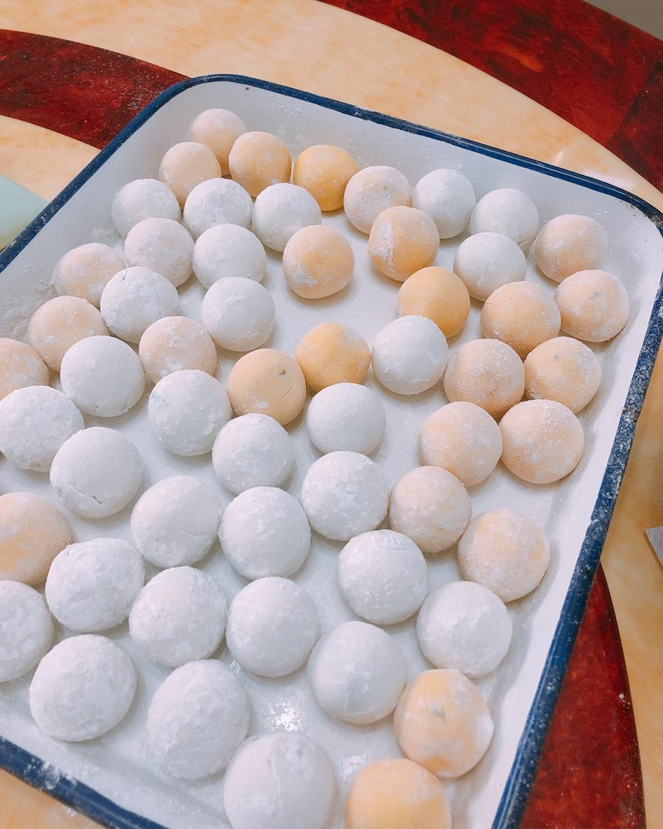 南瓜汤圆（黑芝麻馅）