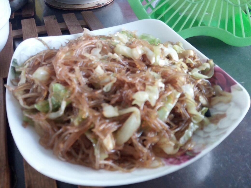 卷心菜炒粉丝 Glass noodles with Cabbage