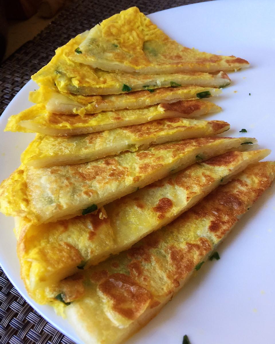 鸡蛋葱油饼                  （更新饼坯保存方法）
