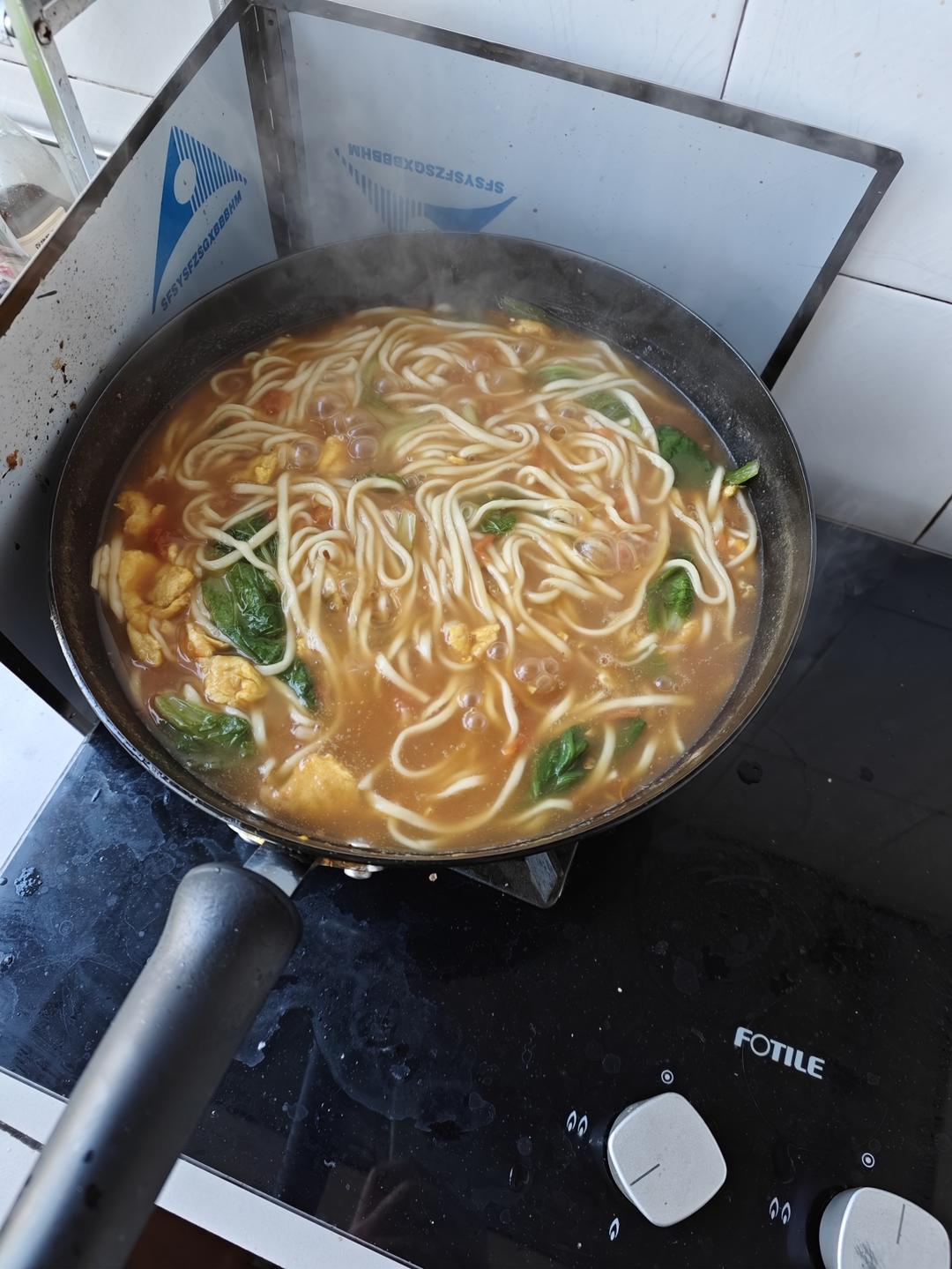荷包蛋焖面（西红柿鸡蛋面、茄汁面）