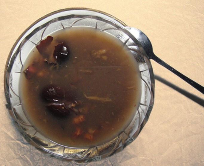 红枣黑米滋养粥的做法