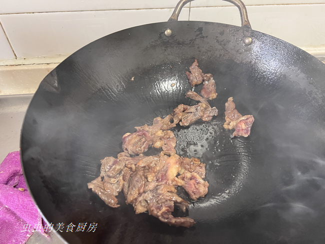 春笋炒牛肉的做法 步骤4