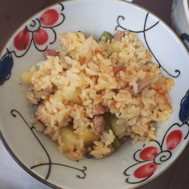 秘制土豆焖饭