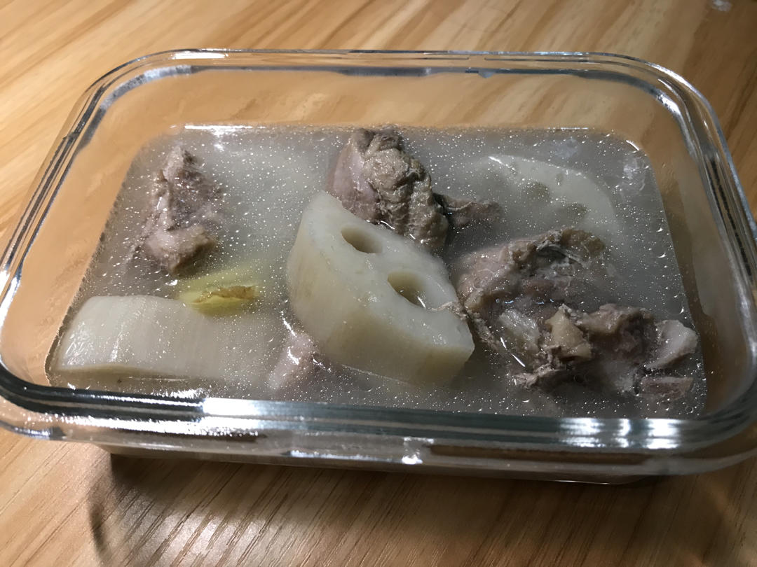 莲藕排骨汤