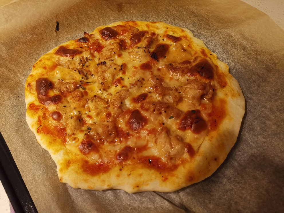 萨拉米薄底披萨 Salami Pizza