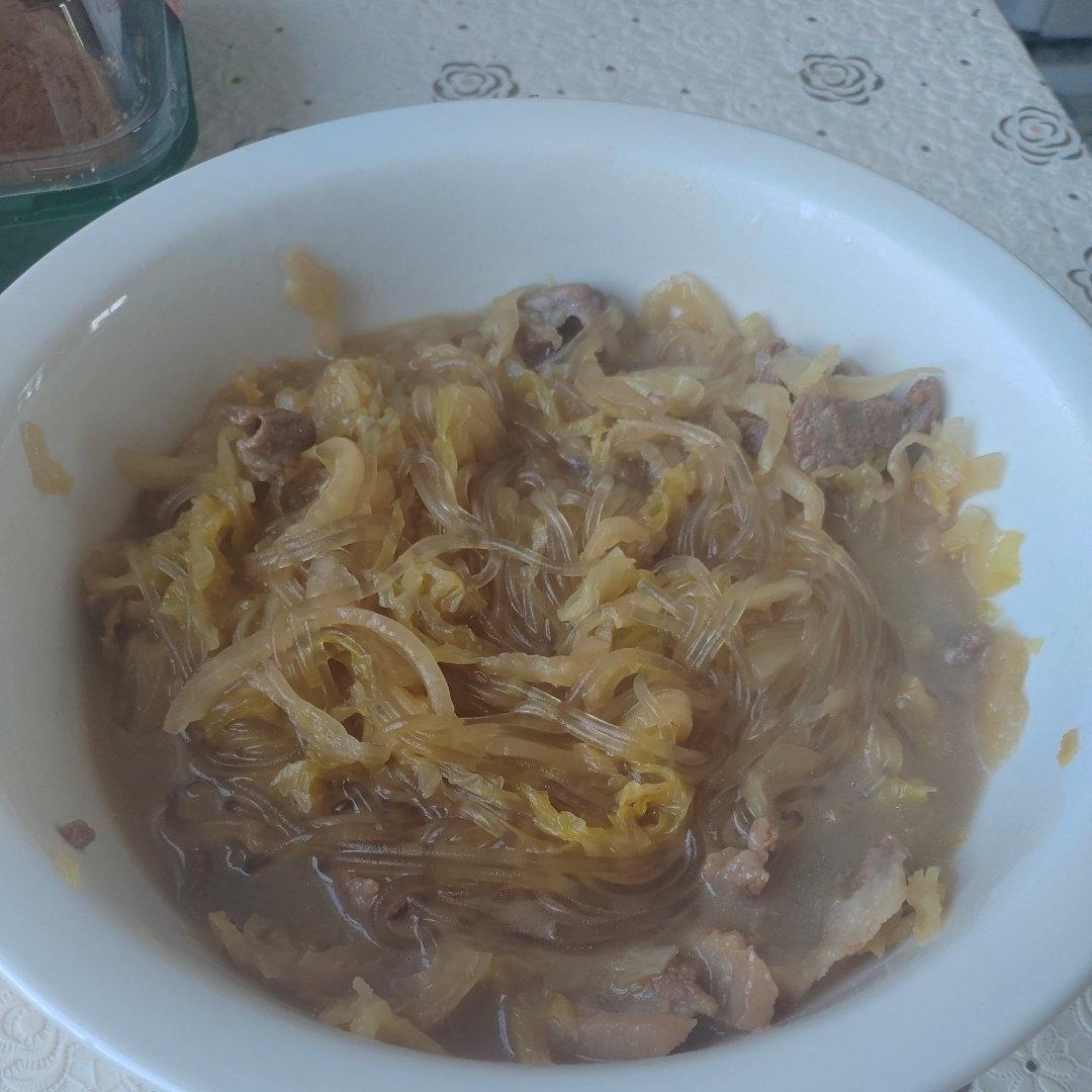 东北酸菜猪肉炖粉条