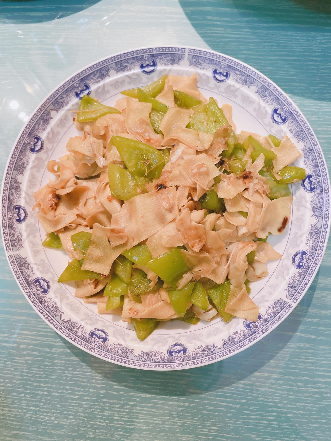 不用厨艺的尖椒干豆腐