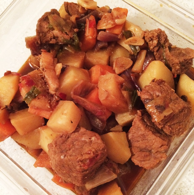 胡萝卜土豆烧牛腩