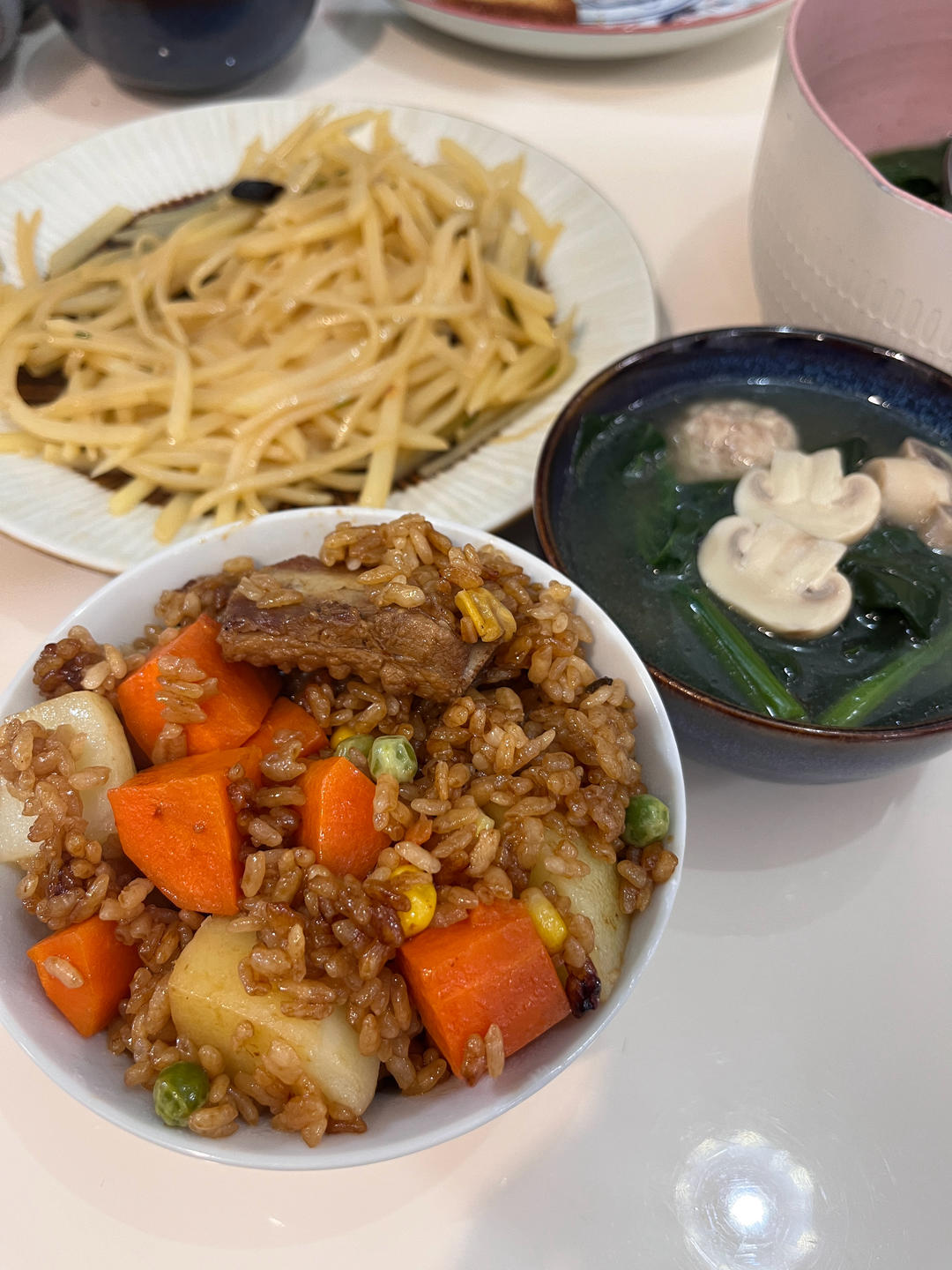 【排骨焖饭】