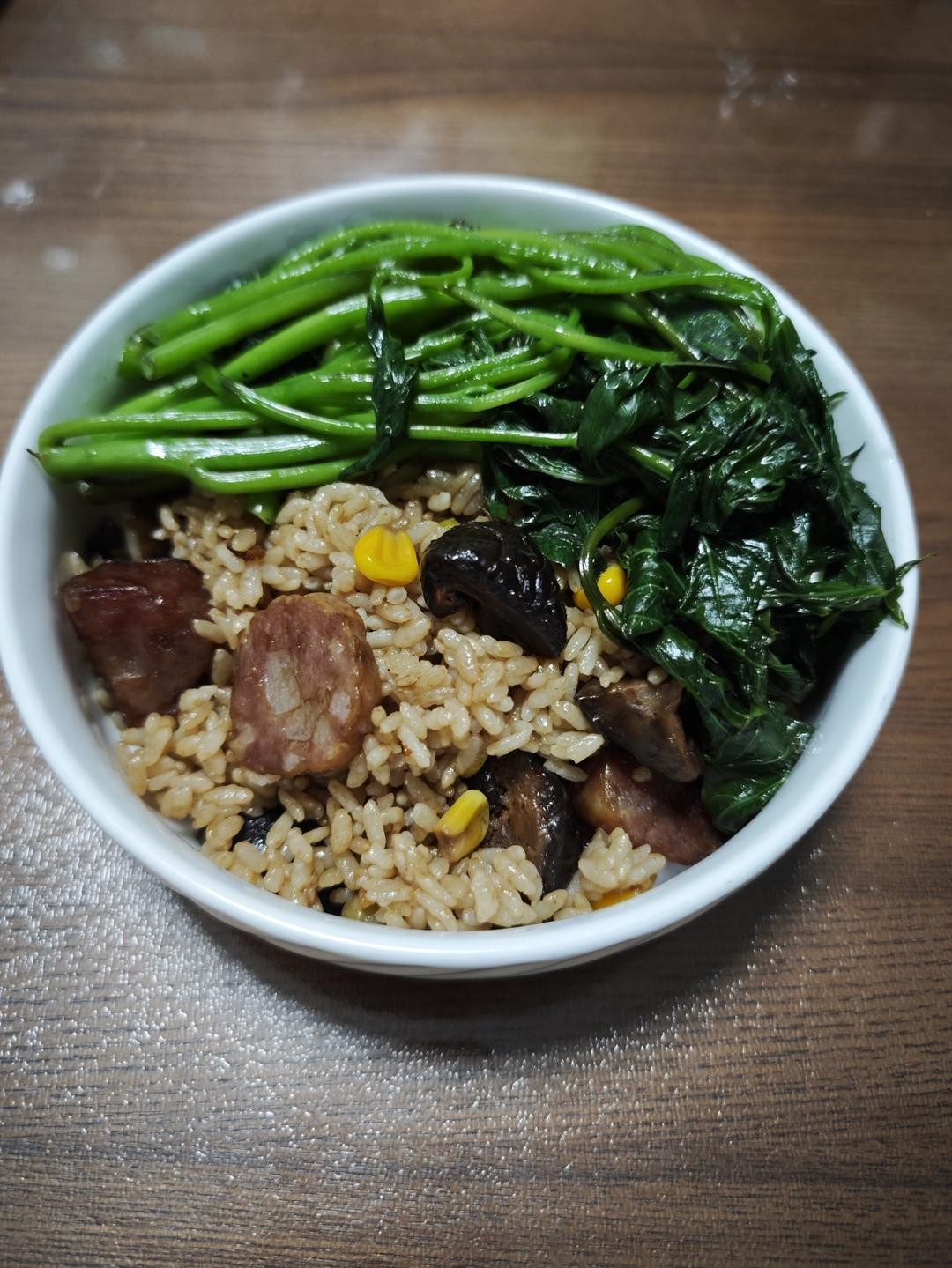 懒人必备～电饭煲腊肠焖饭