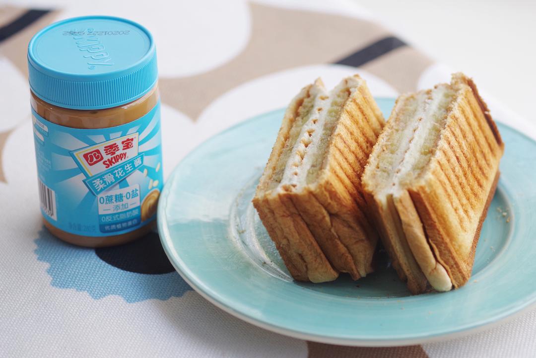 超浓郁！花生酱香蕉帕尼尼🥪的做法
