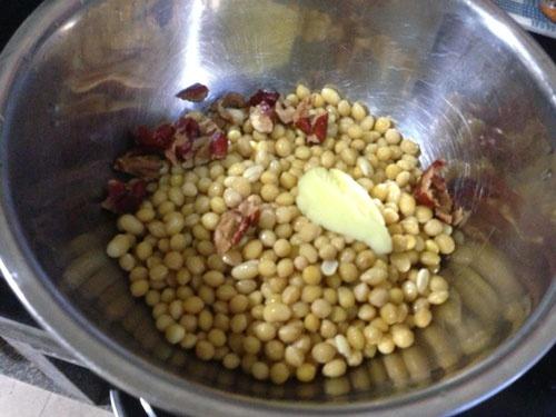 豆浆浸鱼的做法 步骤1