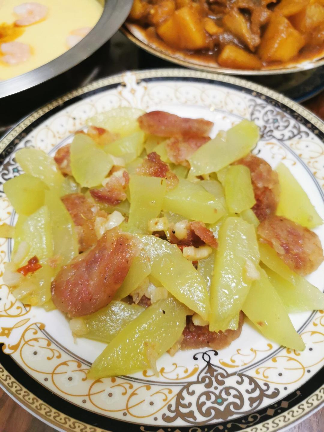 广式香肠炒莴笋