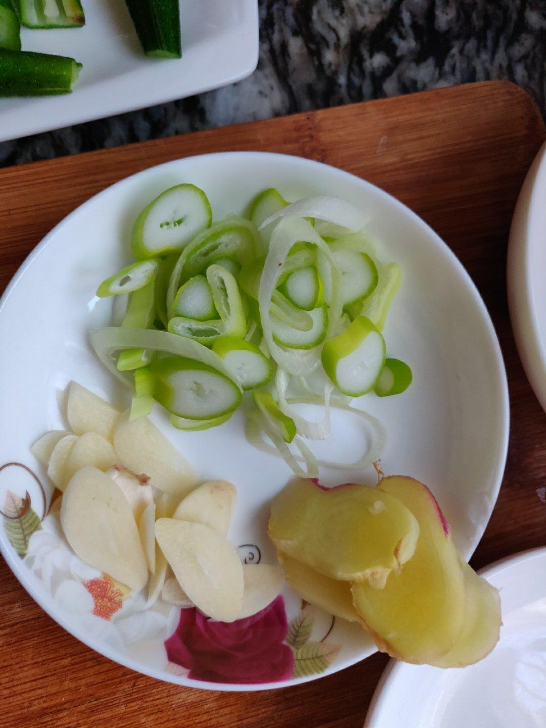 简易版香菇扒油菜