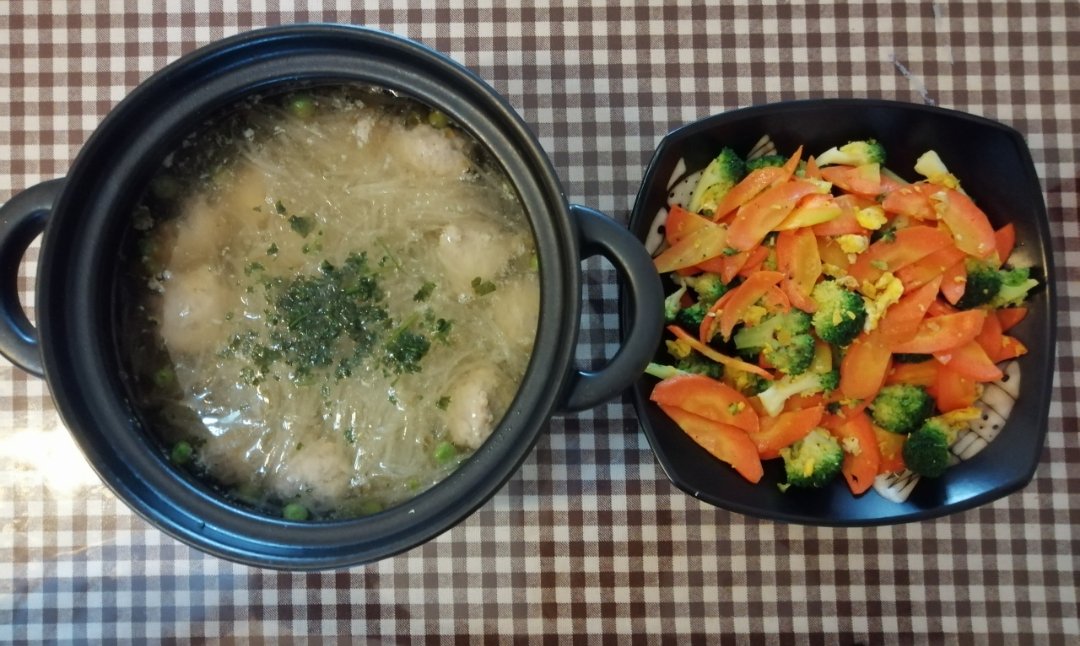 白萝卜肉丸汤