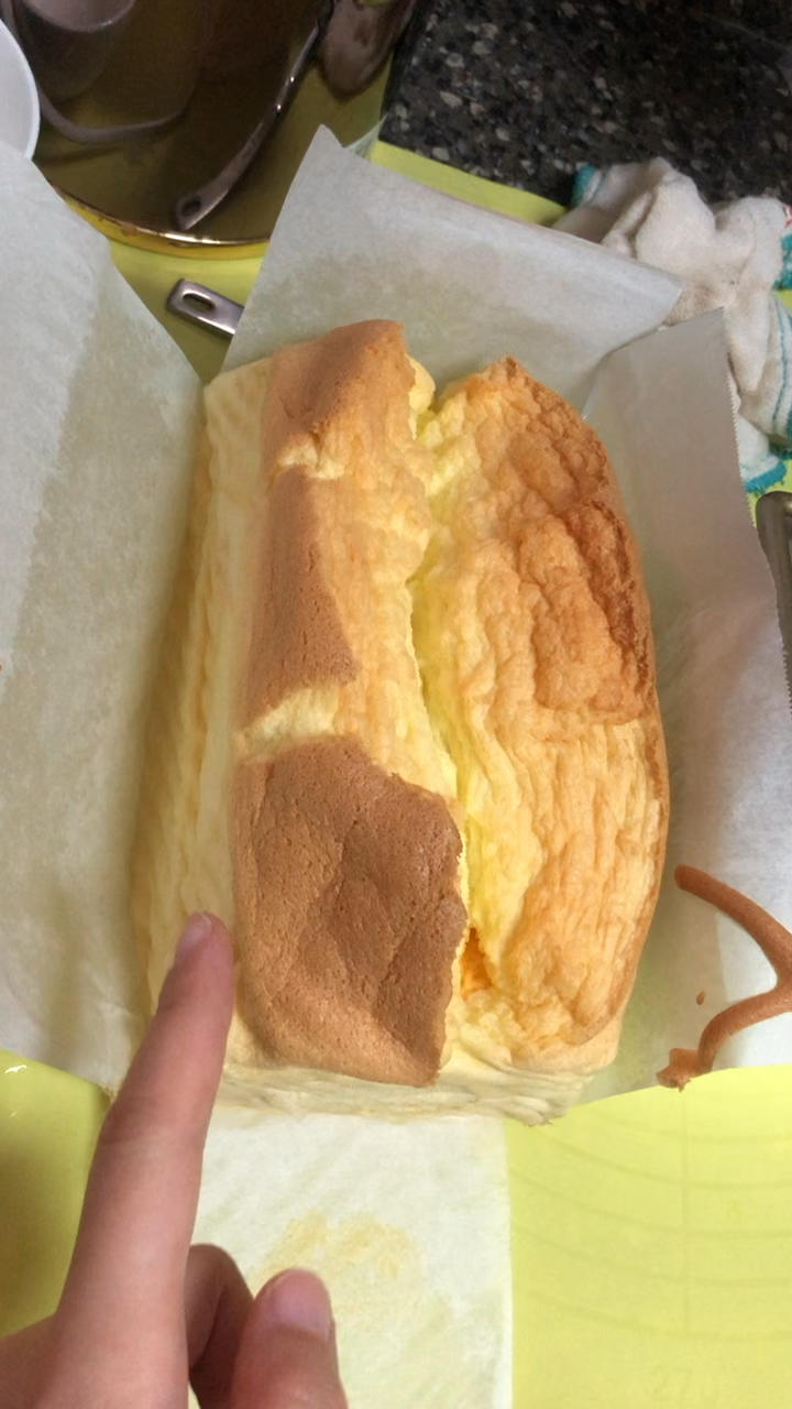 堪比柯基屁股
爆浆芝士🧀古早蛋糕