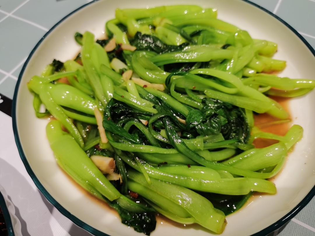 清炒鸡毛菜 清炒各种绿色