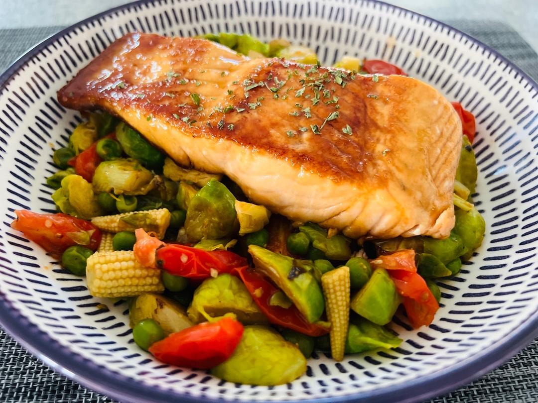 【香煎枫糖三文鱼的做法步骤图,怎么做好吃】孙嬿媞_下厨房