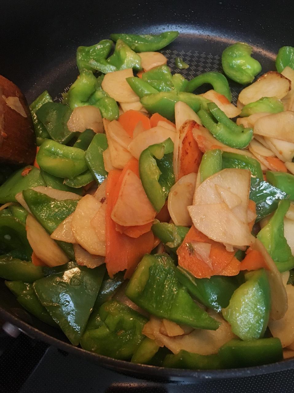 青椒土豆，素菜也可以香香的