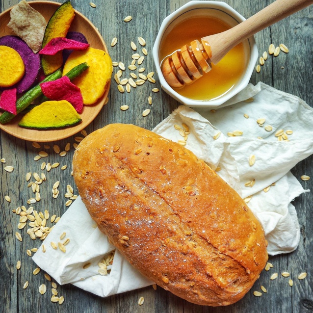 蜂蜜燕麦热狗包